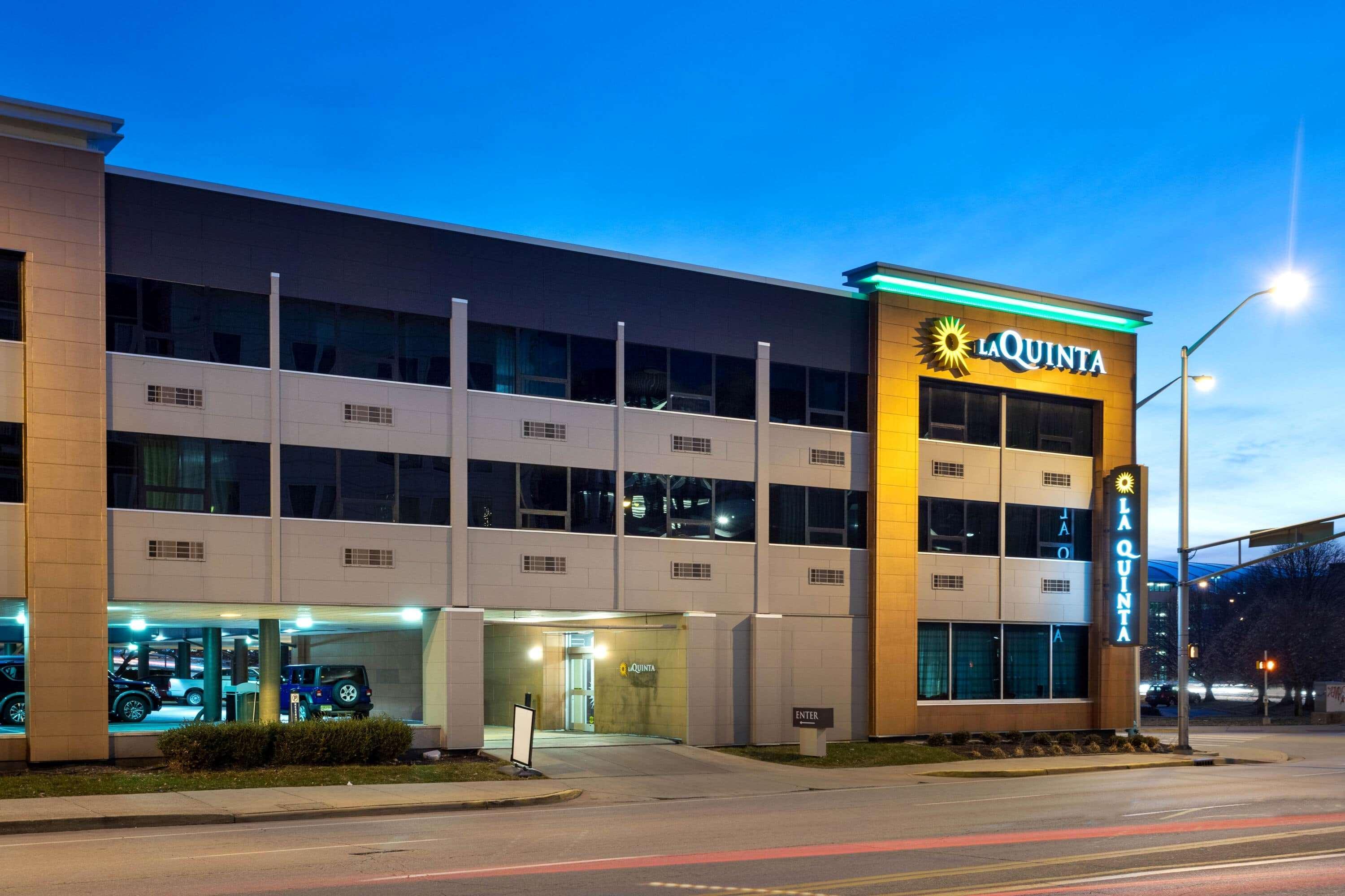 La Quinta Inn & Suites By Wyndham Indianapolis Downtown Indianápolis Exterior foto